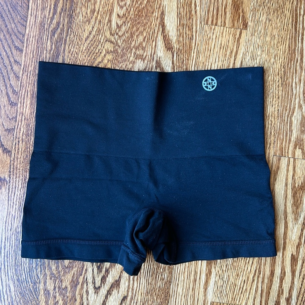 2 pair Nicole Miller Women’s Bike Shorts